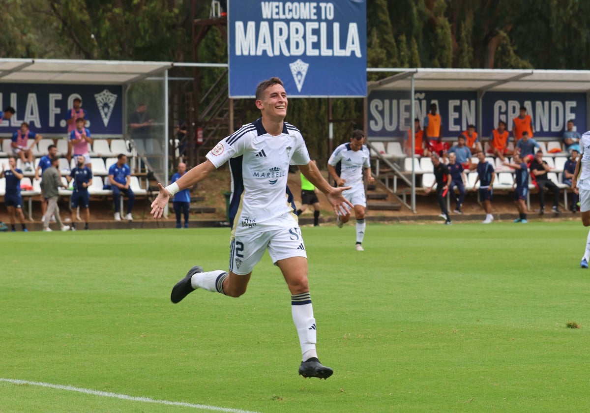 Jorge Álvarez marcó el primer tanto del Marbella.