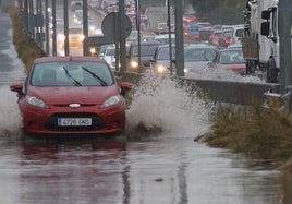 Aemet eleva a naranja el aviso por lluvias fuertes en toda la provincia de Málaga