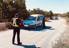 Imagen de uno de los controles llevados a cabo por la Policía Local en Vélez-Málaga.