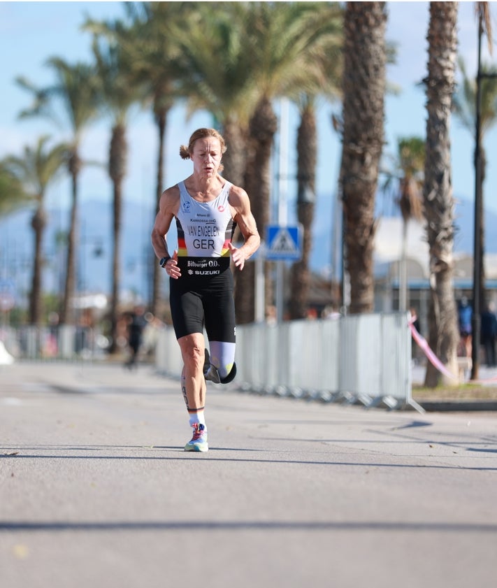 Imagen secundaria 2 - Aluvión de medallas españolas en la segunda jornada del Mundial de Triatlón de Torremolinos