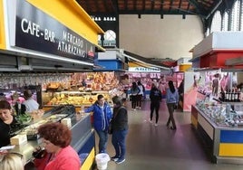 Bar Atarazanas, en el mercado central de Málaga.