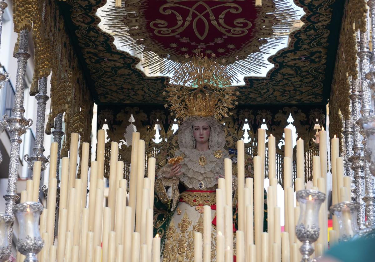 La Virgen de Gracia y Esperanza, durante su procesión.