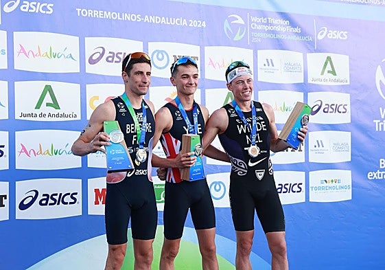 Podio de los ganadores en la final Élite Masculina.