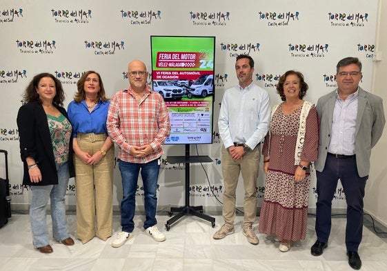 Acto de presentación de la iniciativa, este lunes en la Tenencia de Alcaldía de Torre del Mar.