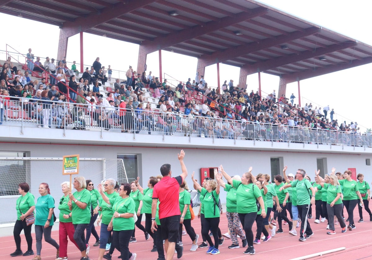 Uno de los clubes deportivos durante el Desfile del Deporte en Cártama.