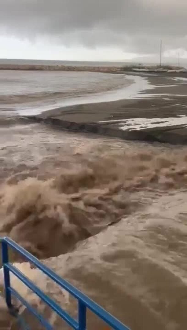 Agua recogida en Pedregalejo