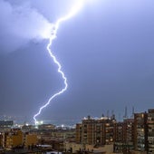 Las fotos más espectaculares de la intensa tormenta eléctrica sobre Málaga