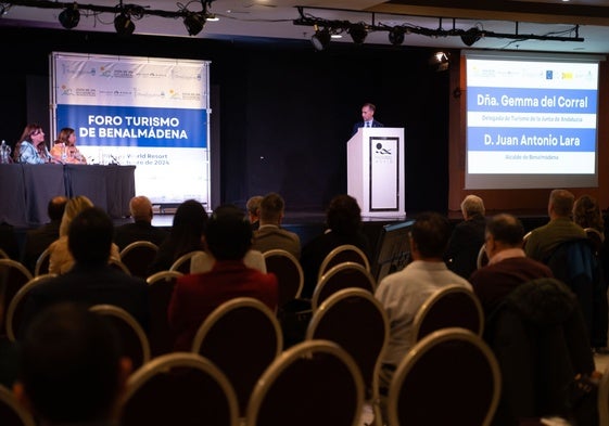 Cerca de un centenar de profesionales participan en el primer Foro de Turismo de Benalmádena