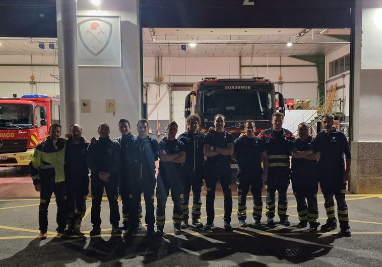 Los bomberos de Málaga desplazados a Valencia: «Vamos a ayudar, hay gente que lo ha perdido todo»