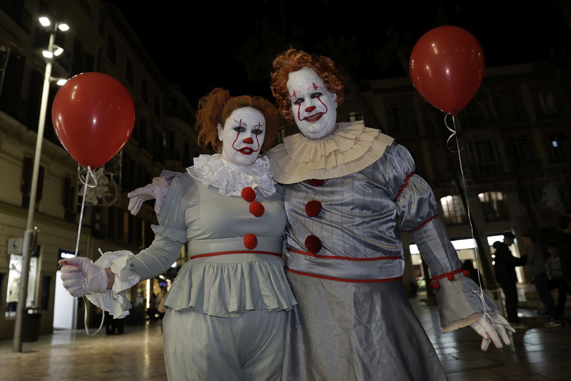 Las imágenes de un Halloween a medias en Málaga