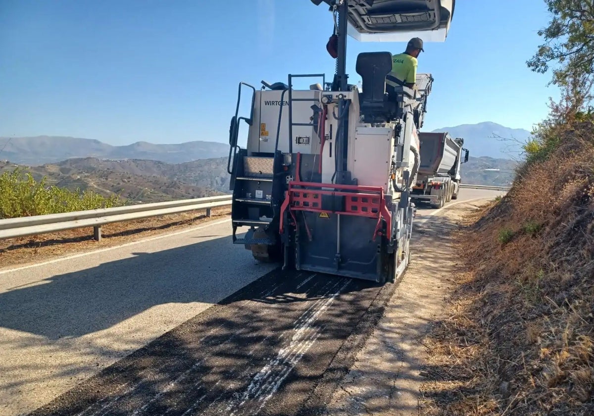 Trabajos recientes entre Benamargosa y Cútar, en la Axarquía.