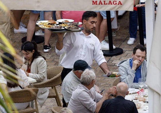 Muchas empresas, pero con pocos empleados, un signo del tejido productivo de Málaga, muy dependiente de la hostelería.