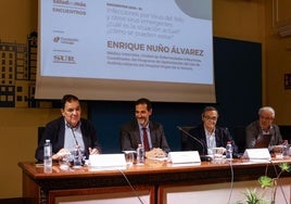 El médico internista Enrique Nuño Álvarez, especializado en enfermedades infecciosas, protagonista del próximo encuentro de Salud Es Más.