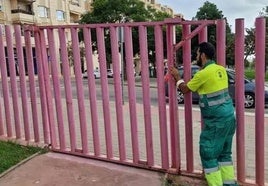 Imagen de archivo del cierre de un parque en Málaga capital