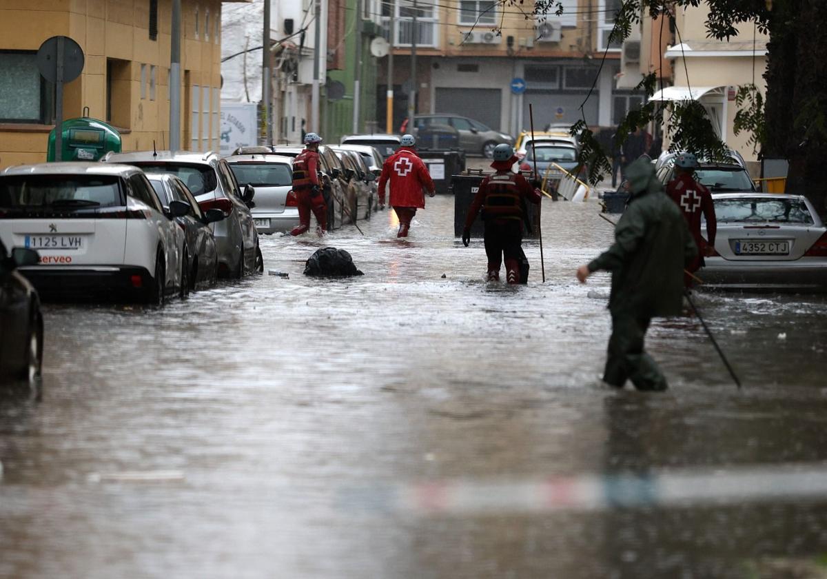 Calle Las Navas, en Huelin, totalmente inundada