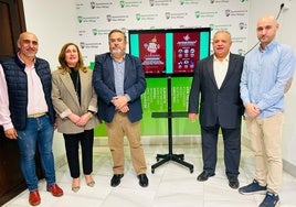 Acto de presentación de la feria gastronómica en el Ayuntamiento de Vélez-Málaga.