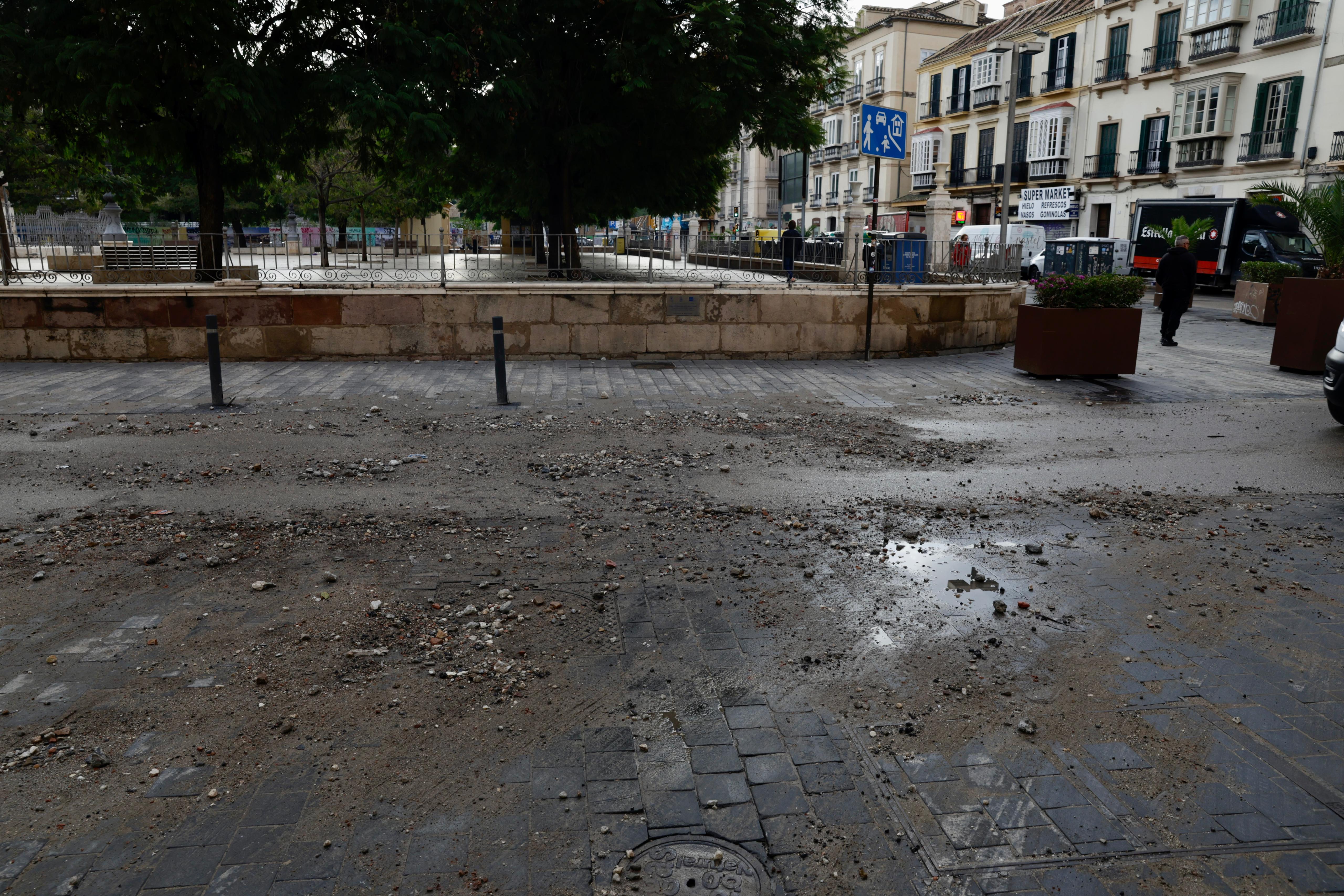 Así amanece el Centro de Málaga y sus comercios tras las inundaciones