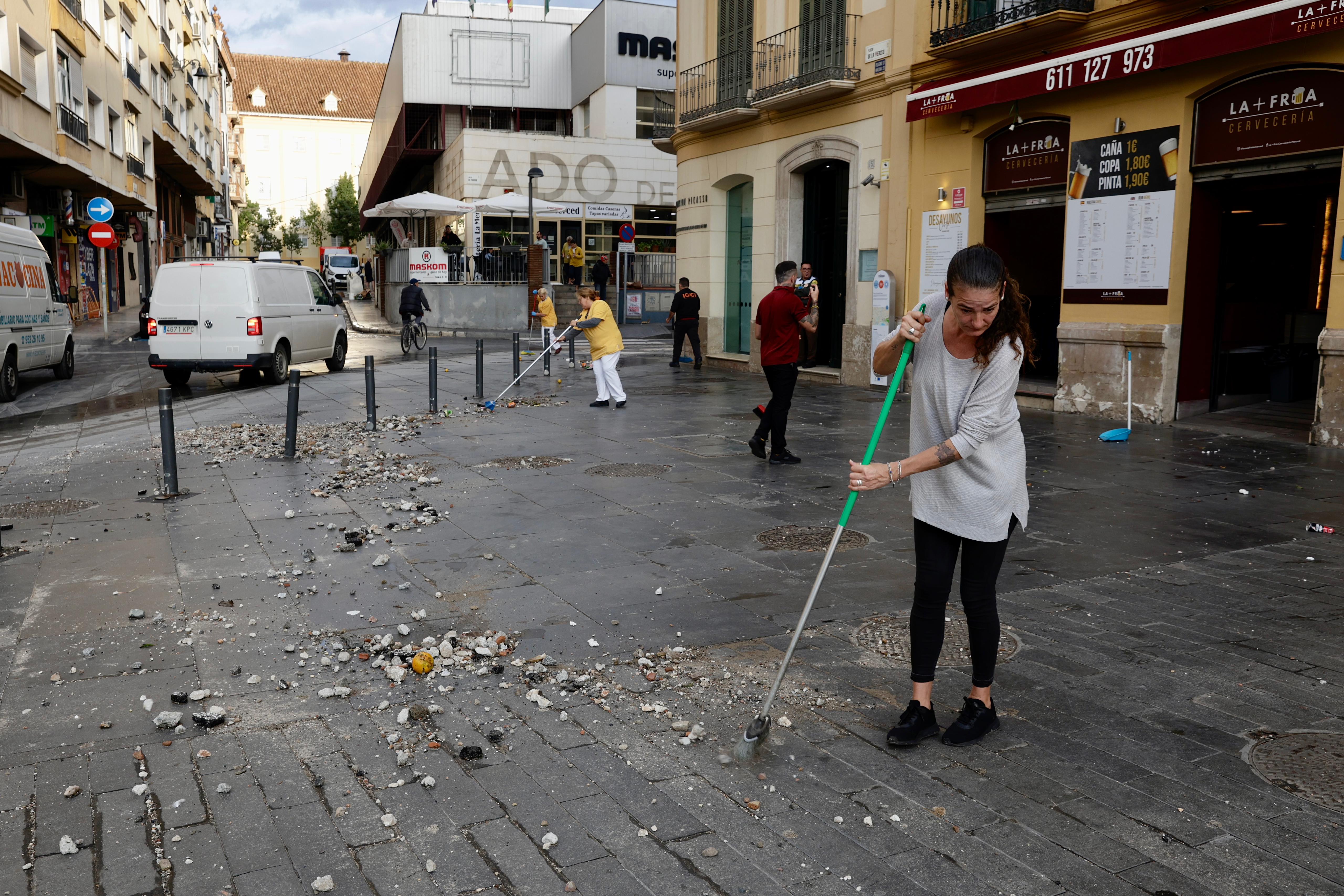 Así amanece el Centro de Málaga y sus comercios tras las inundaciones