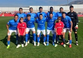 Once titular del Estepona esta temporada.