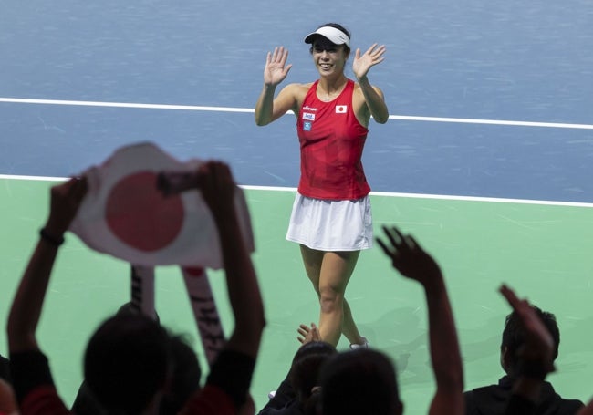 La afición japonesa presente en el Carpena, volcada con Ena Shibahara, que ganó el primer partido.