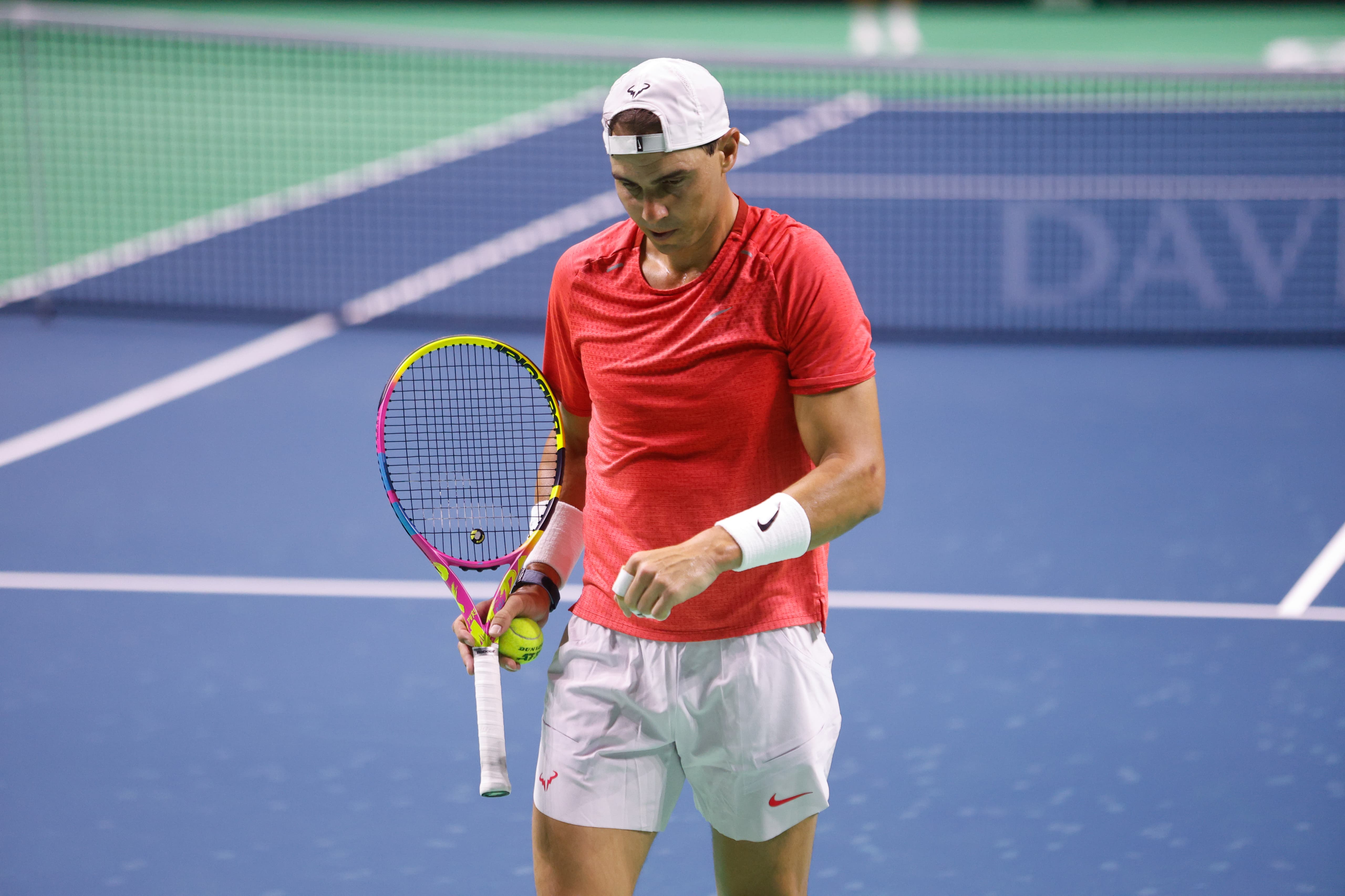 Primer entrenamiento de Rafa Nadal en la pista del Carpena en Málaga