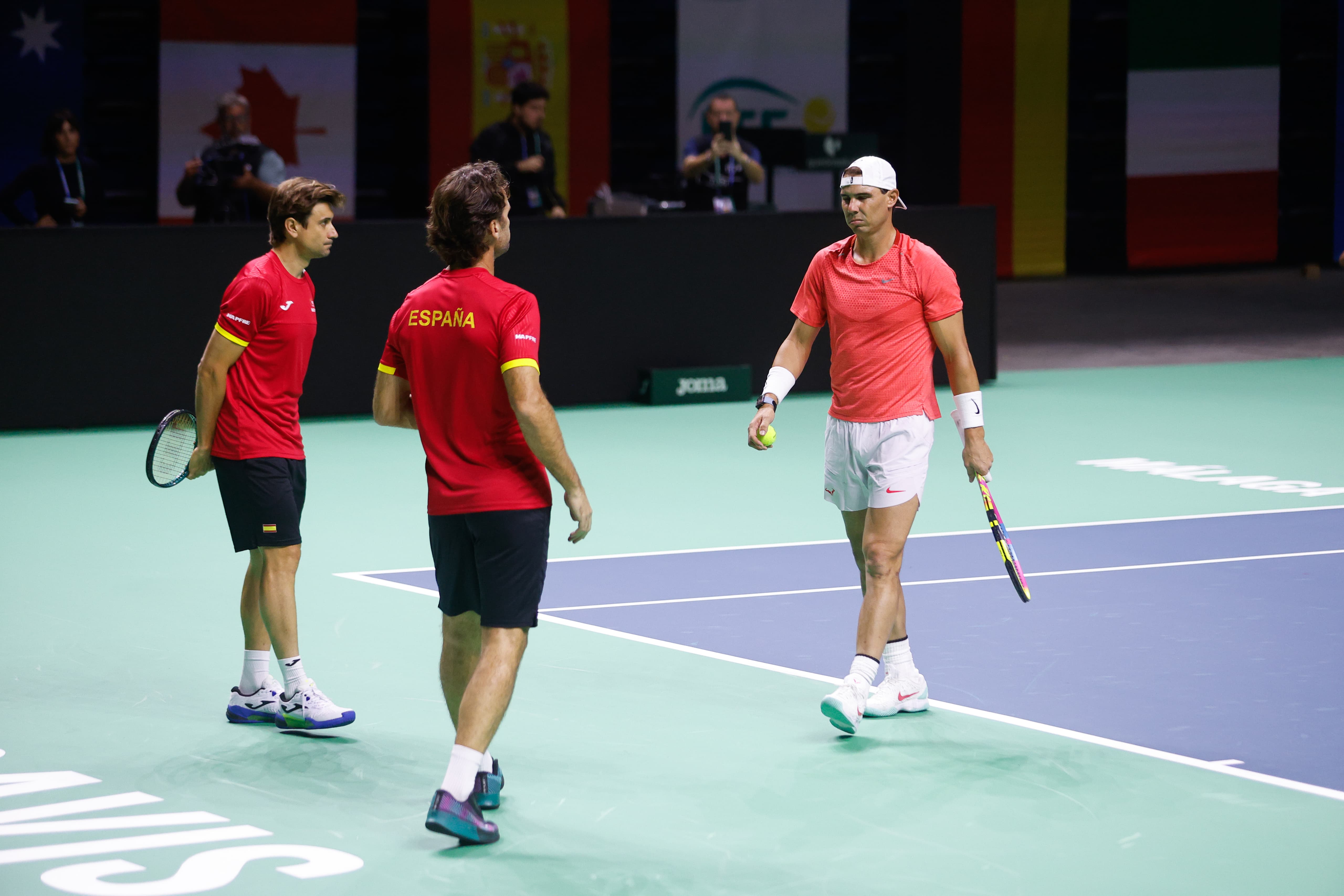 Primer entrenamiento de Rafa Nadal en la pista del Carpena en Málaga