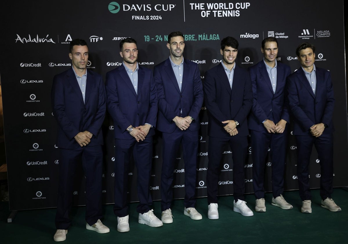 Roberto Bautista, Pedro Martínez, Marcel Granollers, Carlos Alcaraz, Rafa Nadal y David Ferrer, en el 'photocall'.