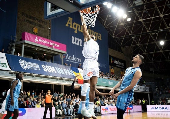 Taylor machaca el aro del Andorra