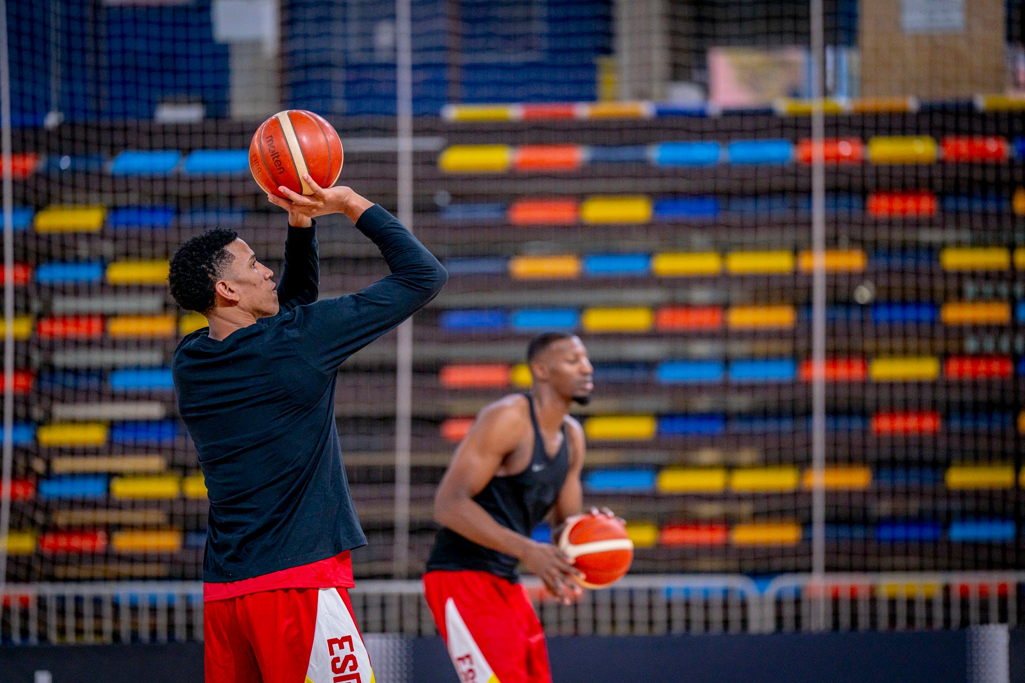 Los jugadores del Unicaja y Saint-Supéry ya sudan con la selección