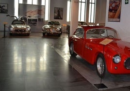 Una de las salas del Museo Automovilístico y de la Moda de Málaga.