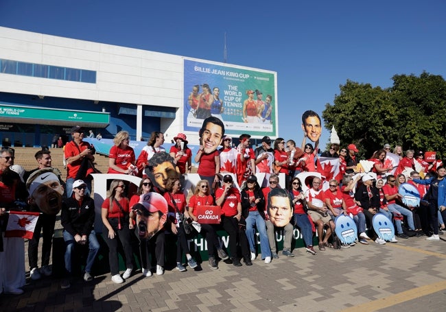 Aficionados de Canadá, en la zona de la Fanzone.