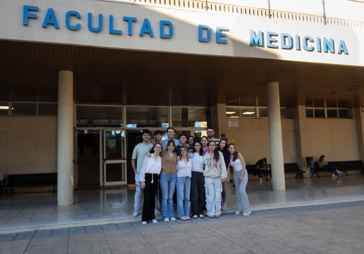 Estudiantes de la Facultad de Medicina