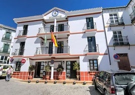 Ayuntamiento de Almogía.