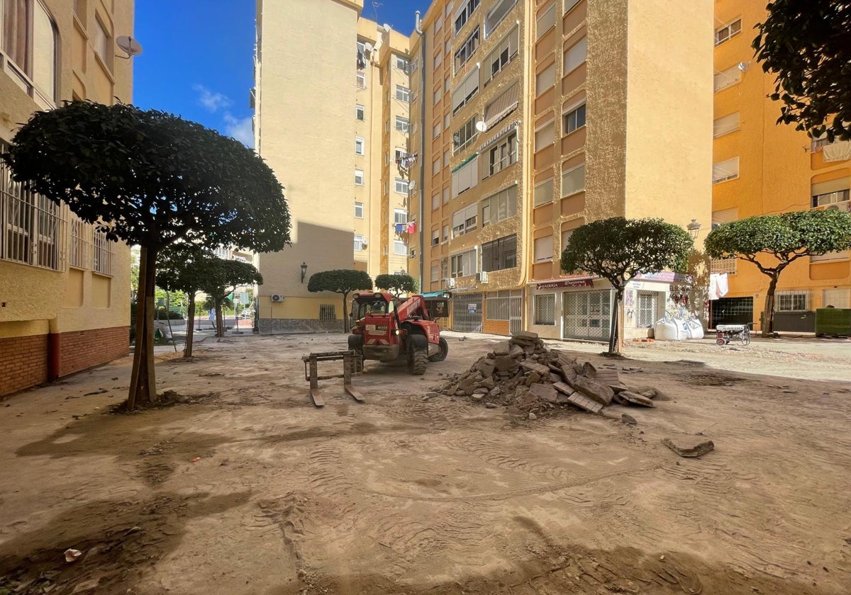 Comienzan los trabajos para la remodelación integral de la plaza Conejera en Estepona