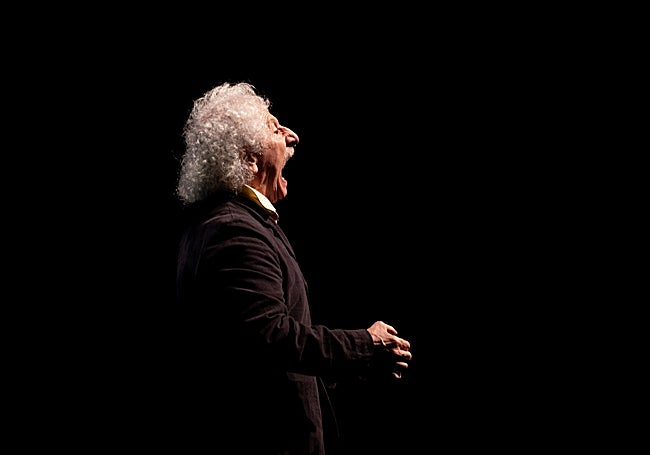 El Brujo durante su monólogo.