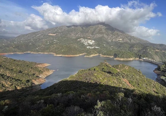 El embalse de La Concepción es que el sigue experimentando un aumento más continuo.