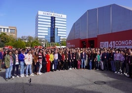 Foto de familia de los malagueños asistentes al cónclave federal.