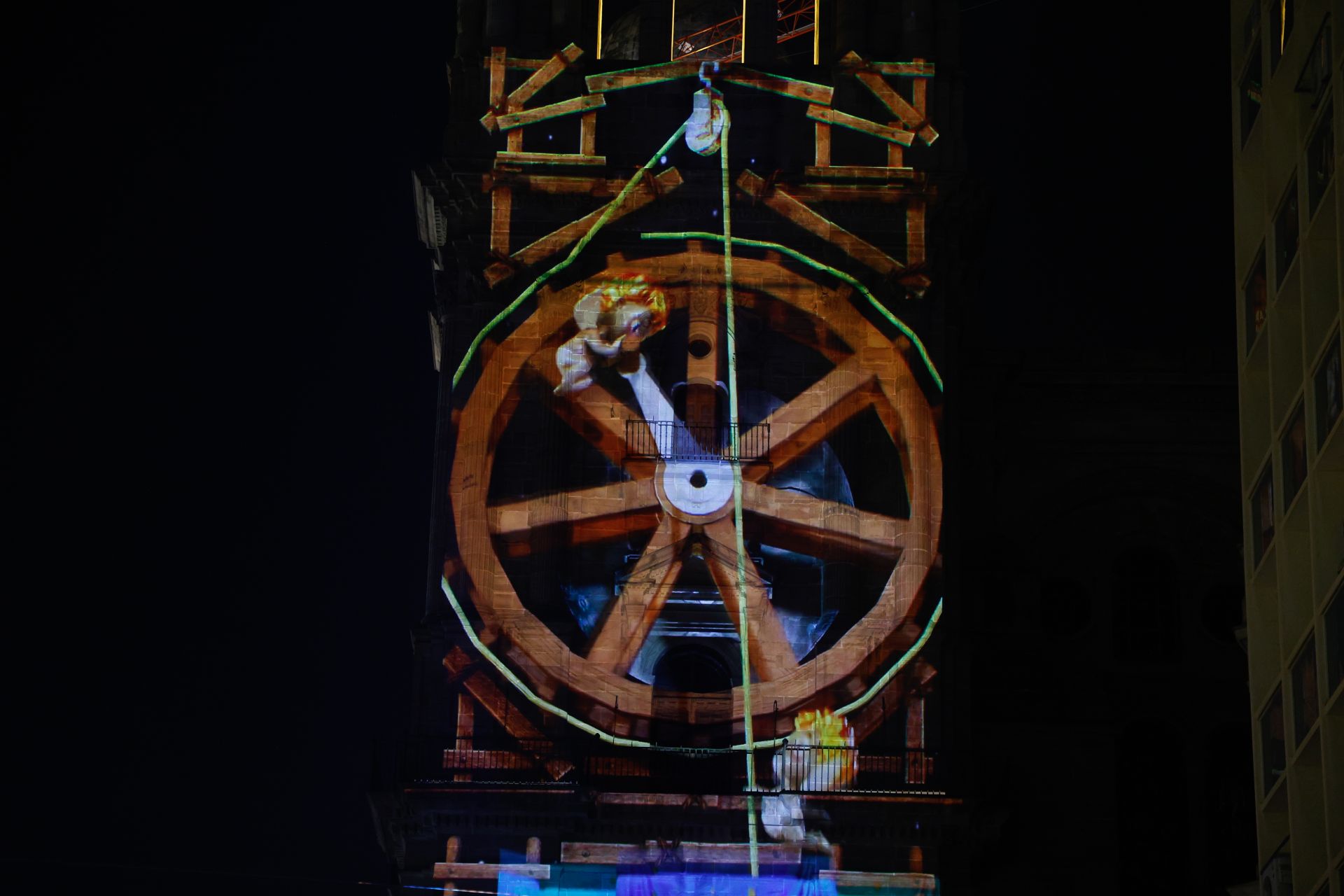 El videomapping de la Catedral de Málaga se estrenó este domingo