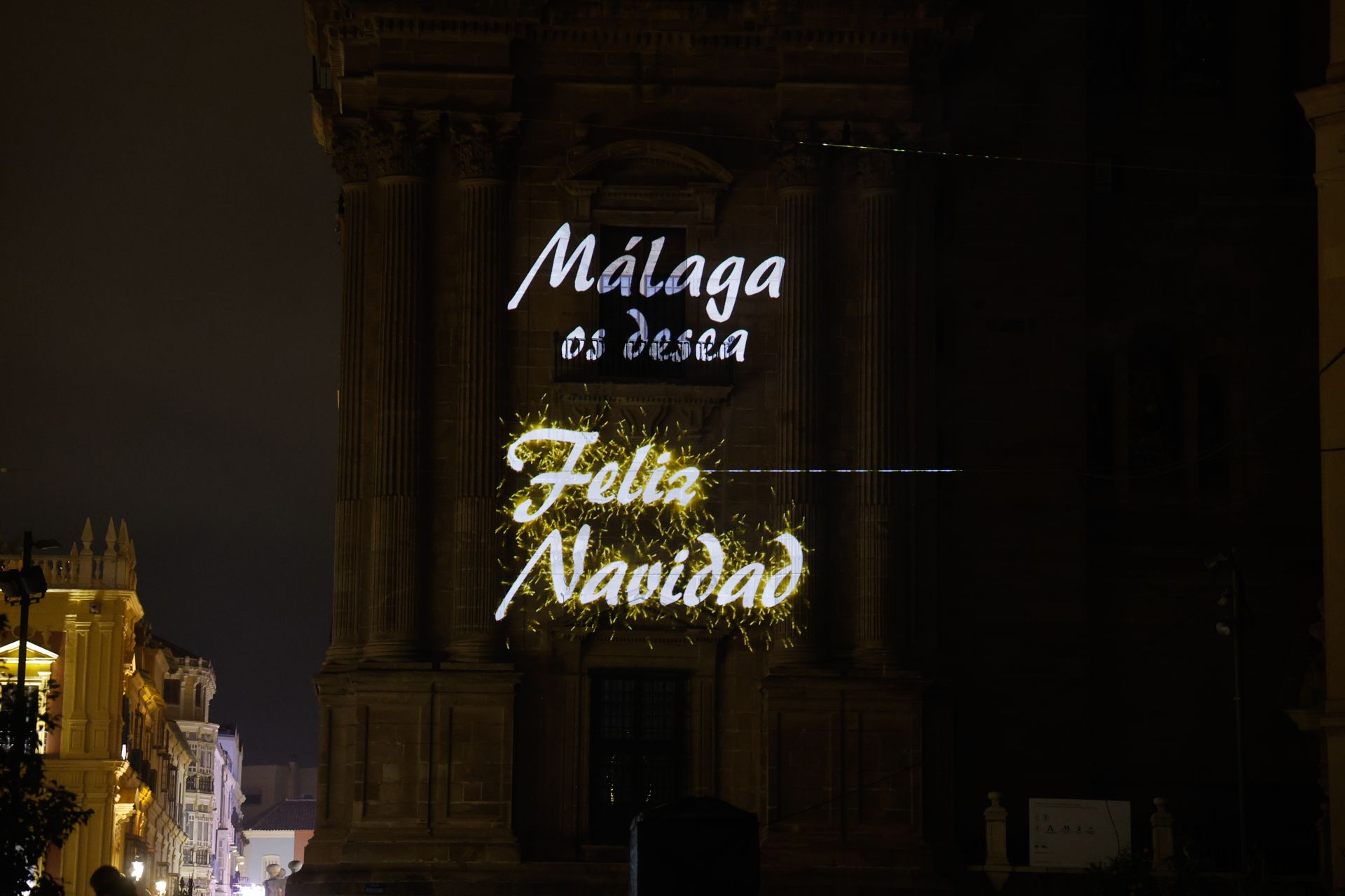 El videomapping de la Catedral de Málaga se estrenó este domingo