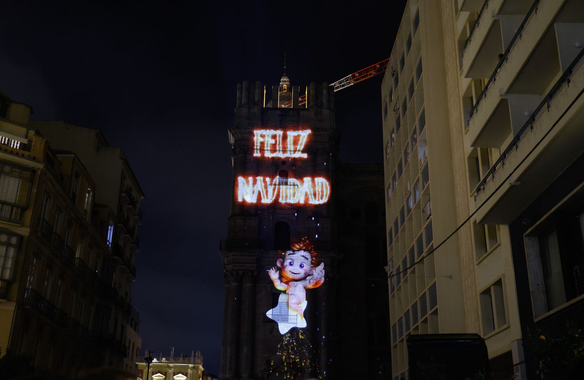El videomapping de la Catedral de Málaga se estrenó este domingo