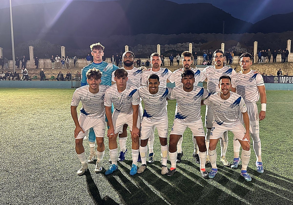 Los jugadores del Mijas.