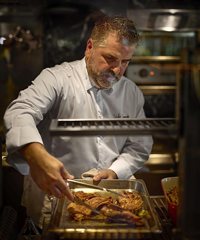 Imagen secundaria 2 - Erre Urrechu, lo mejor del Cantábrico y el Mediterráneo sobre las brasas