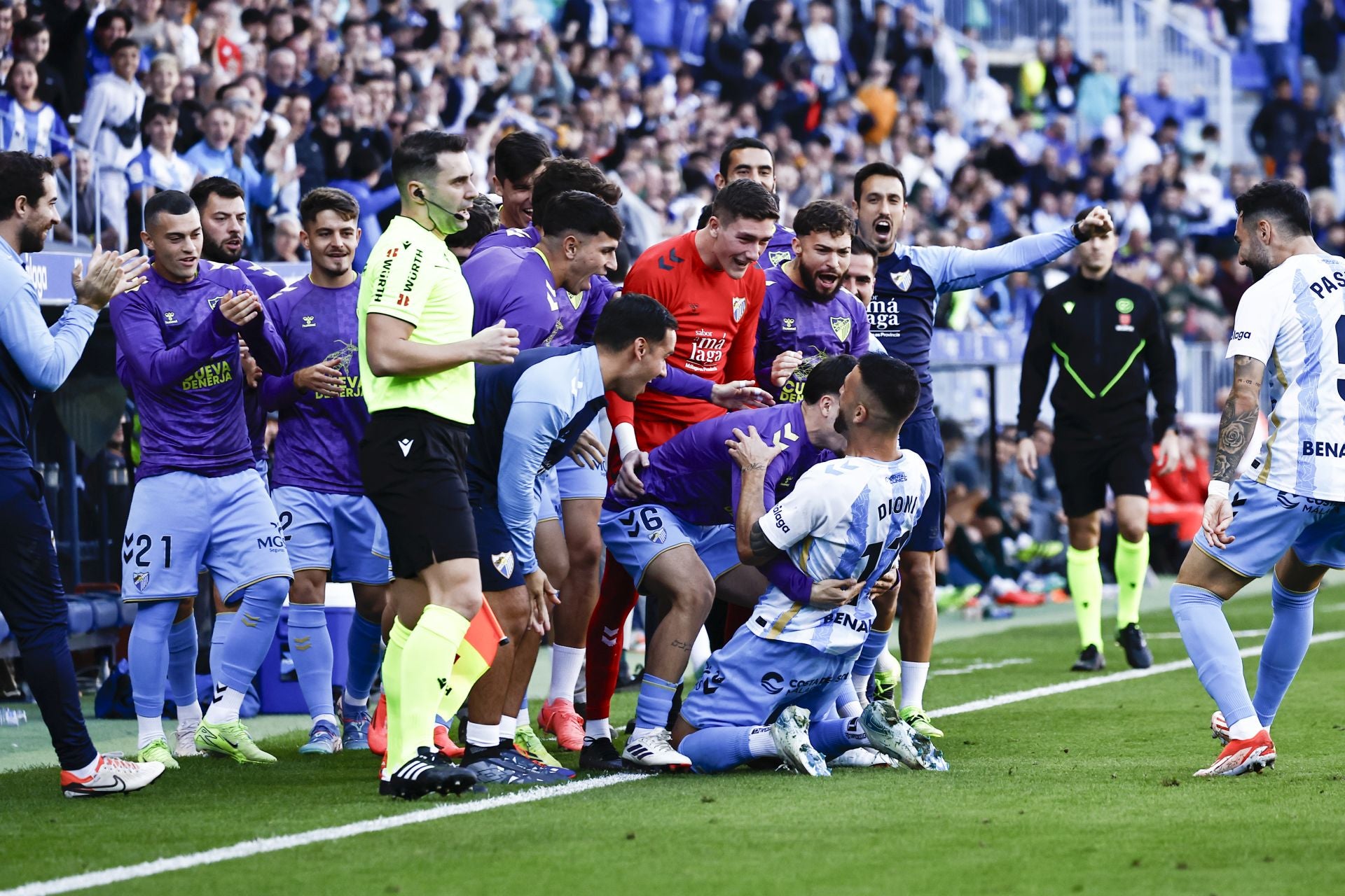 El Málaga - Almería, en imágenes