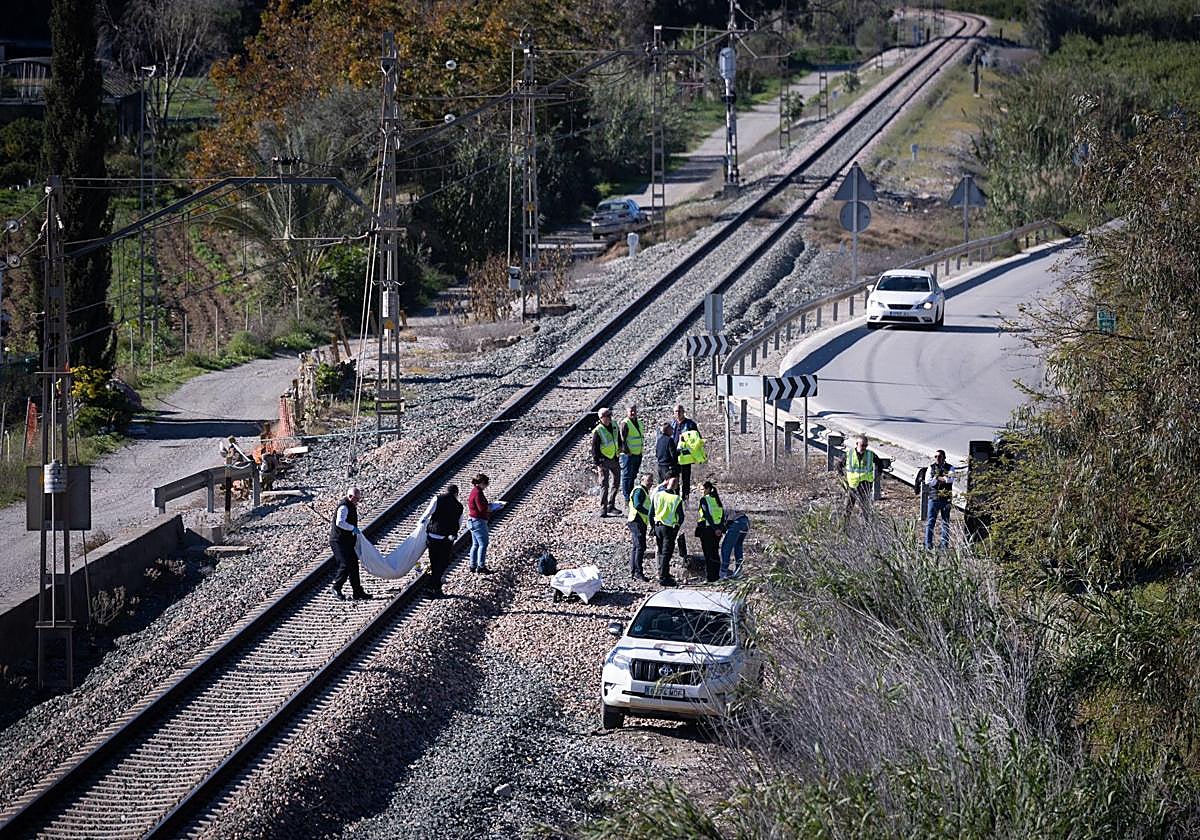 Efectivos desplazados al lugar del accidente.