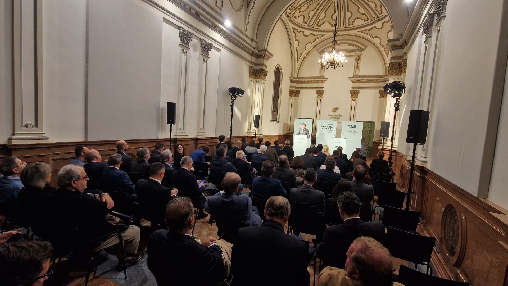 Encuentro con Carolina España, consejera de Economía y Hacienda de la Junta de Andalucía