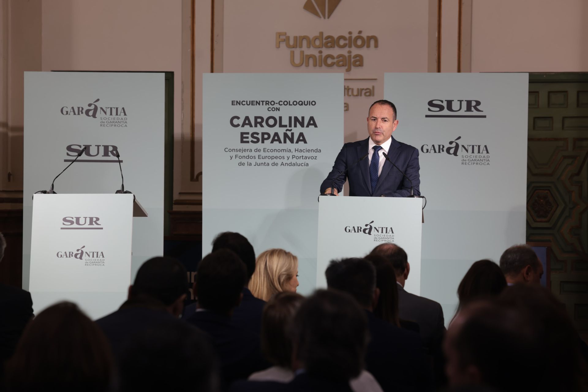 Encuentro con Carolina España, consejera de Economía y Hacienda de la Junta de Andalucía