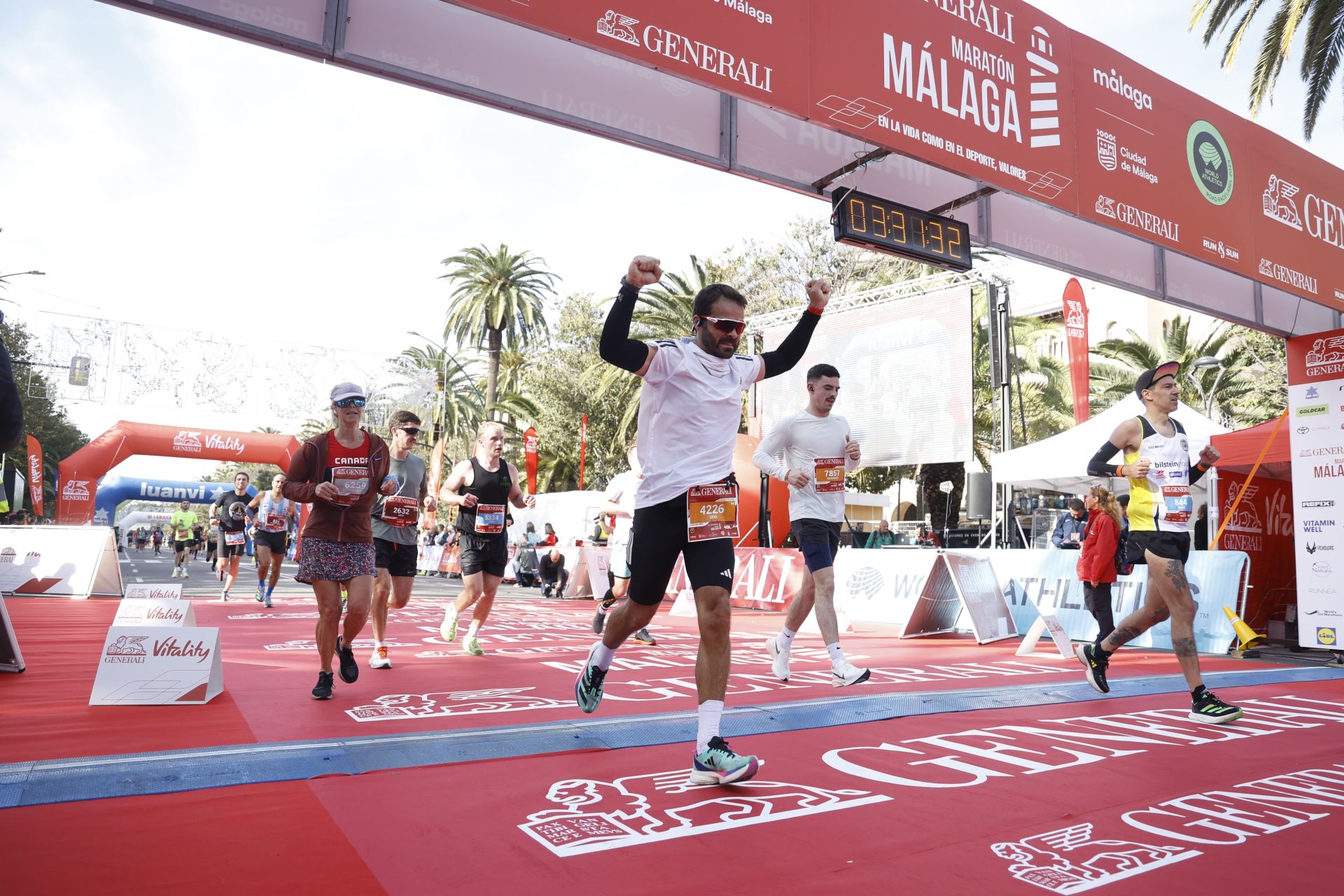 Las mejores imágenes del Generali Maratón de Málaga 2024