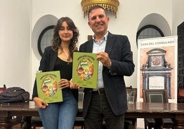 El malagueño Rafael Fuentes durante la presentación de su libro 'Andaluces Ilustres'.