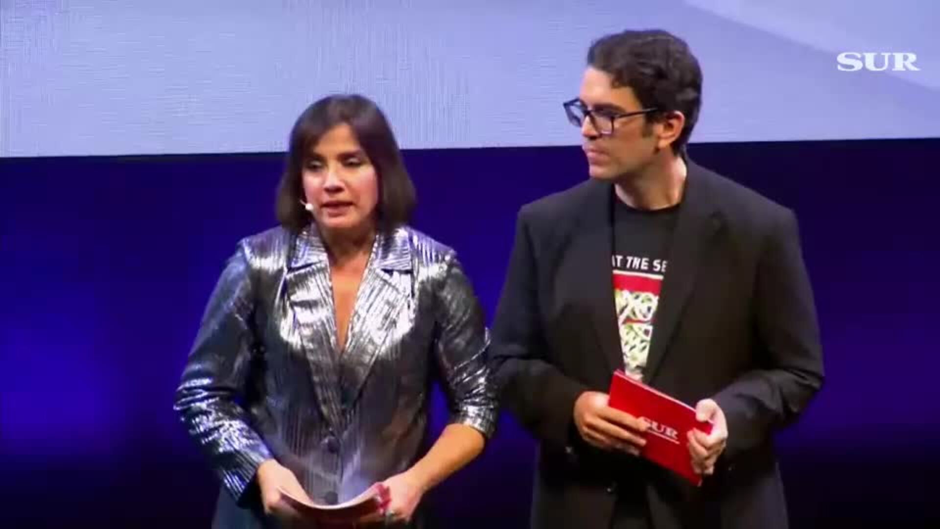 Lola Cabrillana, maestra de infantil y novelista, recoge el Premio SUR Malagueños del año 2024 en la categoría de Sociedad