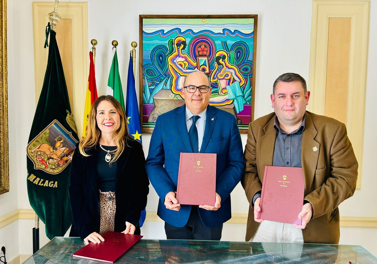 Acto de presentación del convenio entre el Ayuntamiento y la Agrupación de Cofradías de la Semana Santa.